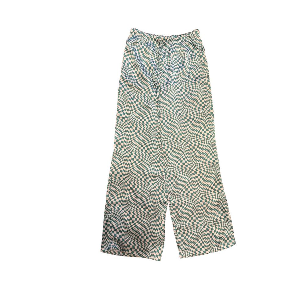 Lisa says gah green checkered fun pants